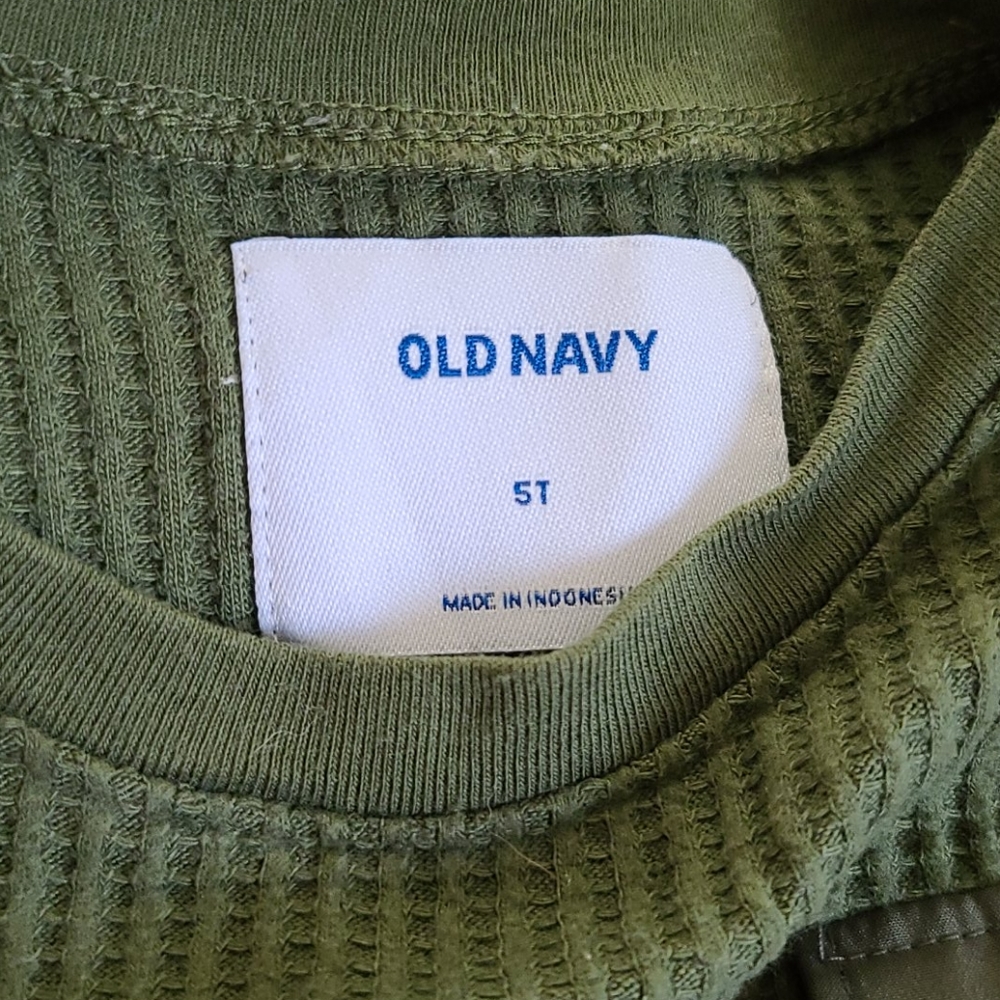 Old Navy Boy's Waffle Weave Top - Picture 5 of 5